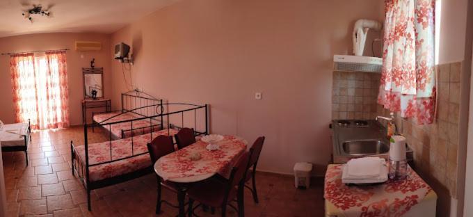 Hotel Takis Agios Georgios  Екстер'єр фото